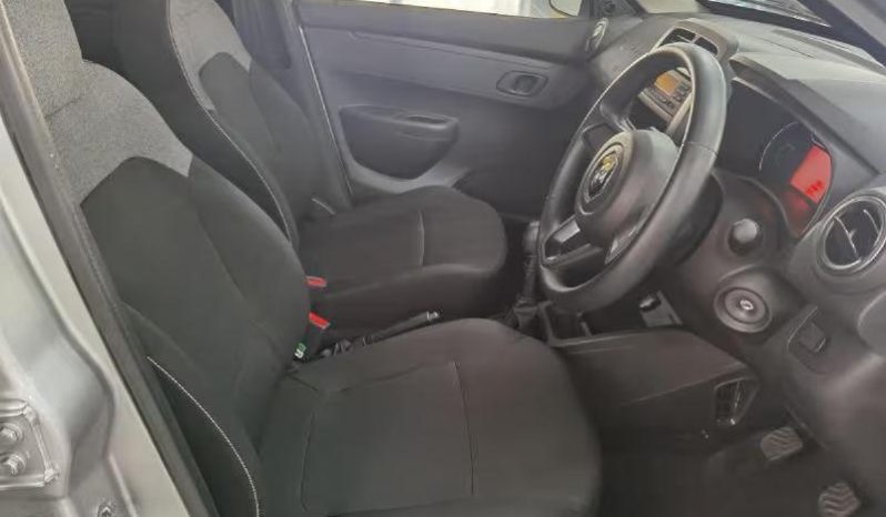 
								Renault Kwid 1.0 Evolution full									