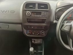 
										Renault Kwid 1.0 Evolution full									