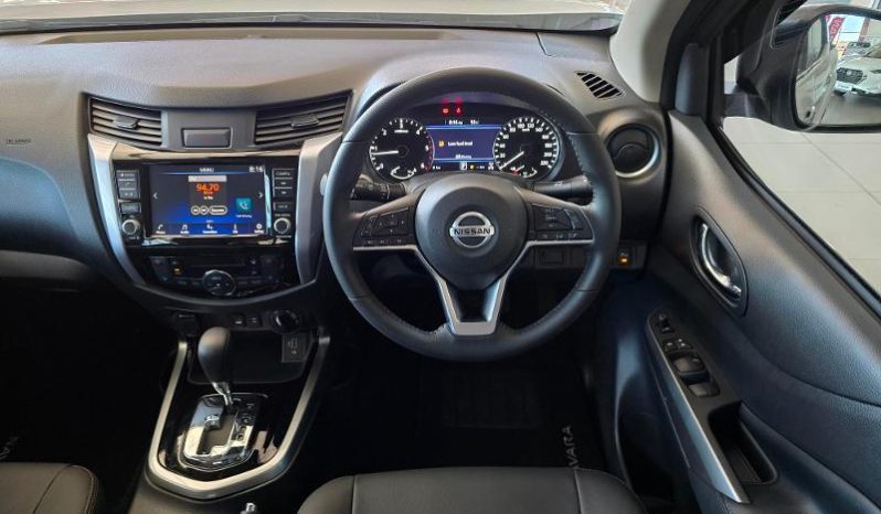 
								Nissan Navara 2.5D Le D Cab 4X4 At full									