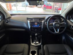 
										Nissan Navara 2.5D Le D Cab 4X4 At full									