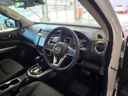 
										Nissan Navara 2.5D Le D Cab 4X4 At full									