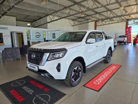 Nissan Navara 2.5D Le D Cab 4X4 At