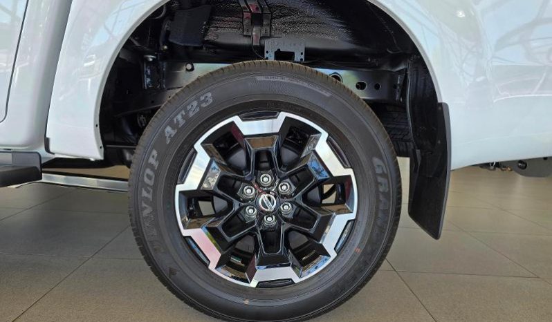 
								Nissan Navara 2.5D Le D Cab 4X4 At full									