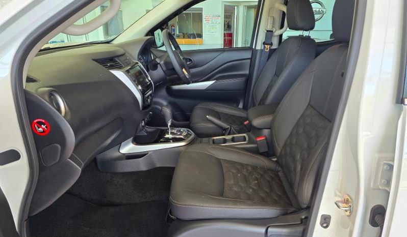
								Nissan Navara 2.5D Le D Cab 4X4 At full									