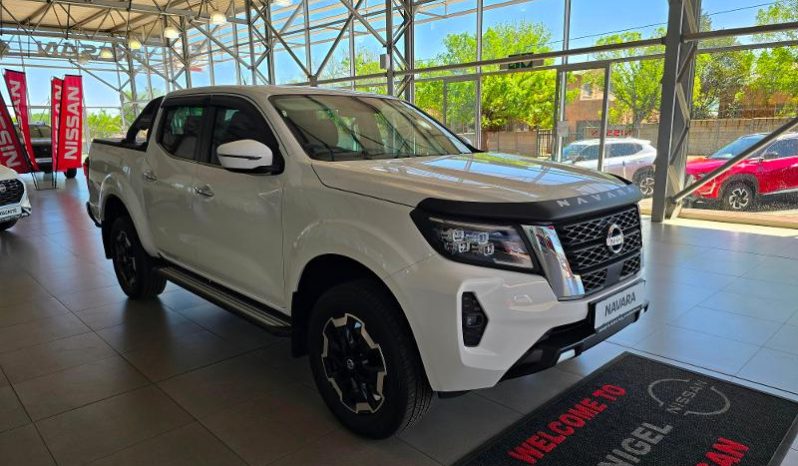 
								Nissan Navara 2.5D Le D Cab 4X4 At full									