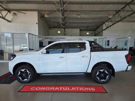 Nissan Navara 2.5D Le D Cab 4X4 At