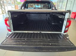 
										Nissan Navara 2.5D Le D Cab 4X4 At full									