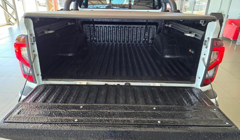 
								Nissan Navara 2.5D Le D Cab 4X4 At full									