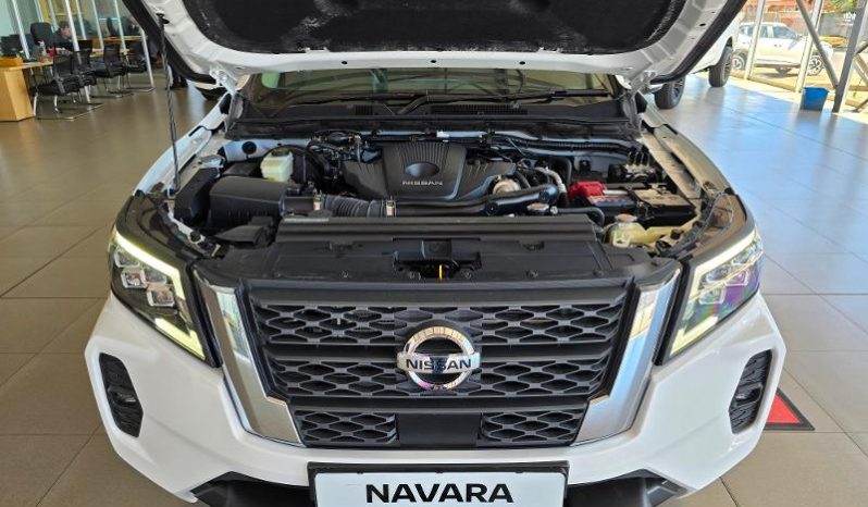 
								Nissan Navara 2.5D Le D Cab 4X4 At full									