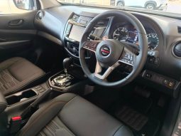 
										Nissan Navara 2.5D Pro-2X D Cab 4X2 At full									
