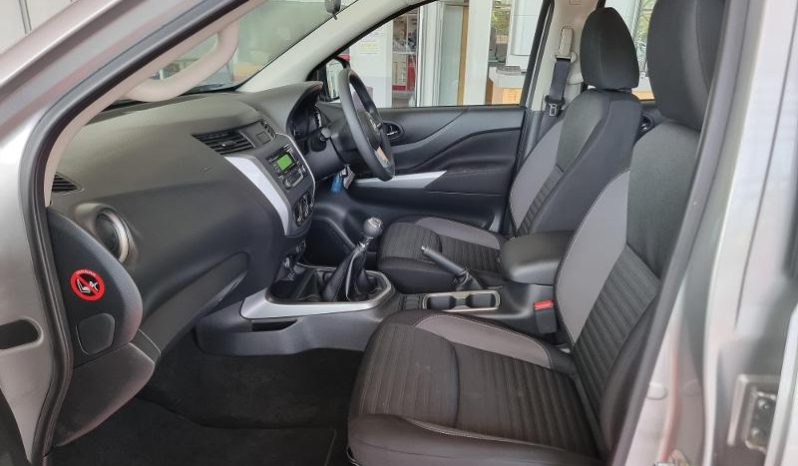 
								Nissan Navara 2.5D Se D Cab 4X2 full									