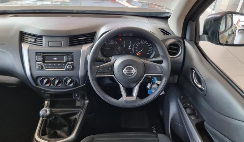 
								Nissan Navara 2.5D Se D Cab 4X2 full									