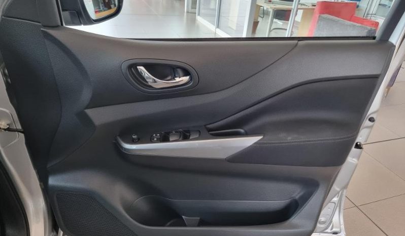 
								Nissan Navara 2.5D Se D Cab 4X2 full									