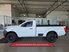 Nissan Navara 2.5D Xe S Cab 4X2