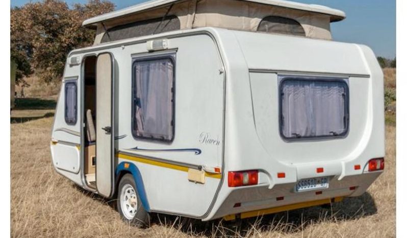 
								Caravan Gypsey Raven full									