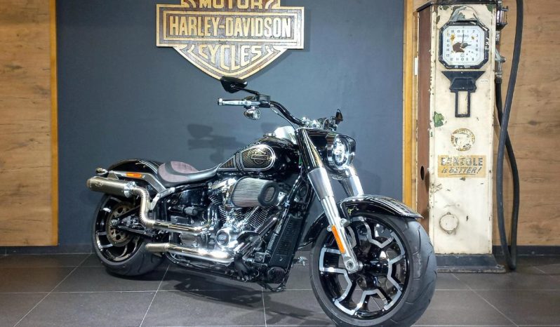 
								Harley Davidson Softail Fat Boy full									