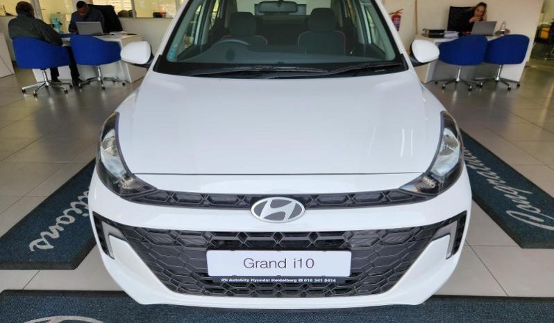 
								Hyundai Grand I10 Sedan 1.2 Executive At full									