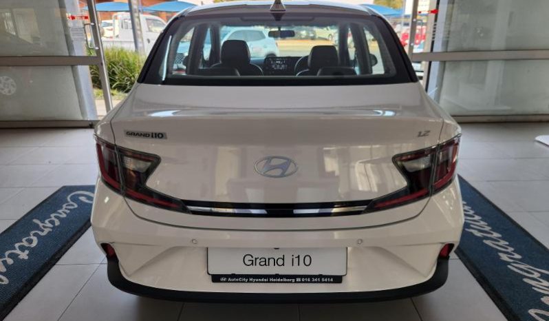 
								Hyundai Grand I10 Sedan 1.2 Executive At full									