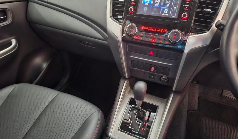 
								Mitsubishi Triton 2.4 Athlete D Cab 4X4 At full									