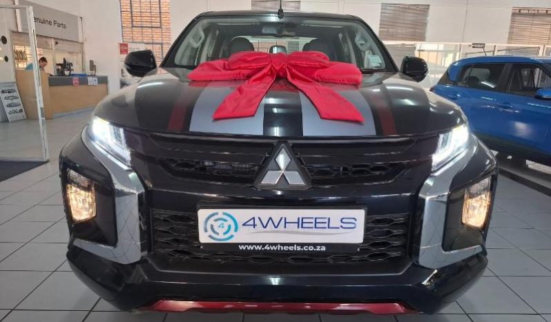
								Mitsubishi Triton 2.4 Athlete D Cab 4X4 At full									