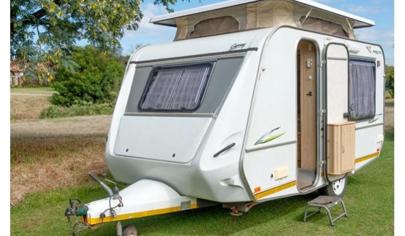 
								Caravan Gypsey Rascal full									
