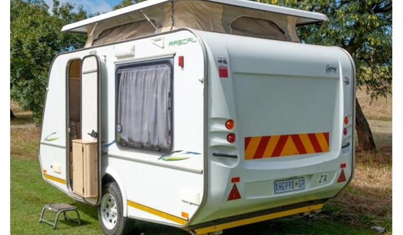 
								Caravan Gypsey Rascal full									