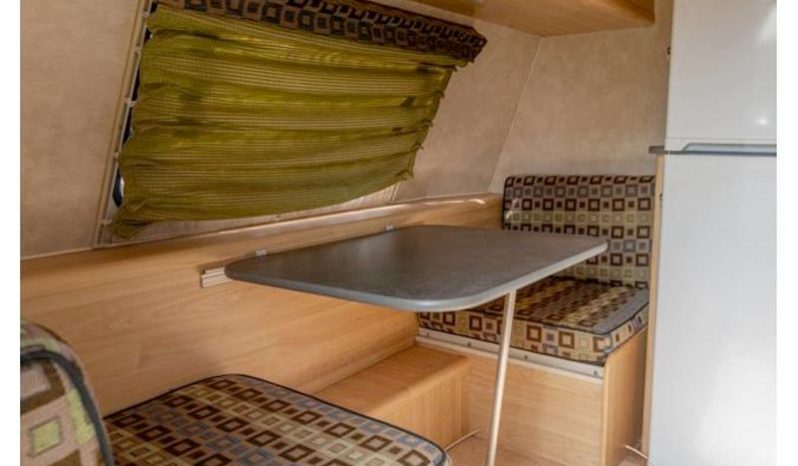 
								Caravan Gypsey Rascal full									