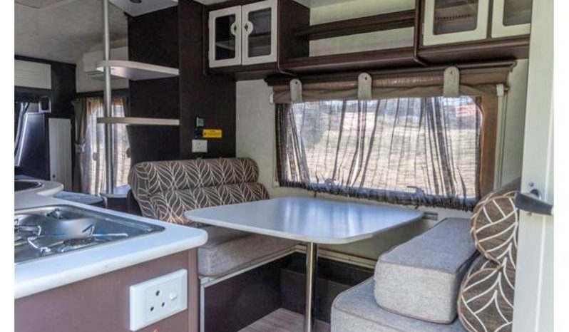 
								Caravan Jurgens Exclusive full									