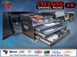 
										Caravan Outbound Cyclone FB full									