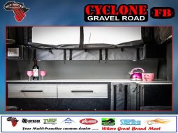 
										Caravan Outbound Cyclone FB full									