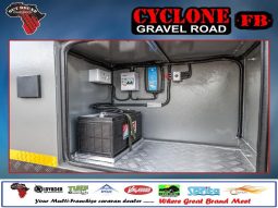 
										Caravan Outbound Cyclone FB full									