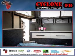 
										Caravan Outbound Cyclone FB full									