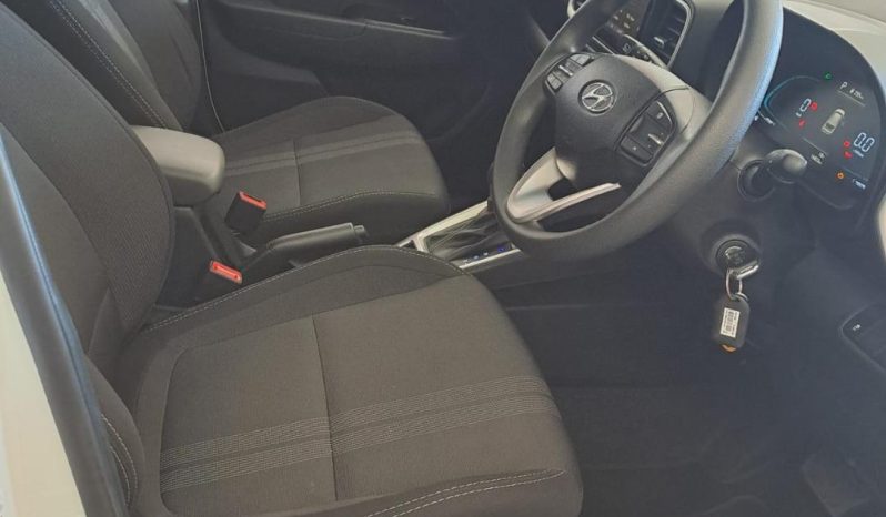 
								Hyundai Venue 1.0 Motion Dct full									