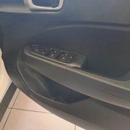 
										Hyundai Venue 1.0 Motion Dct full									