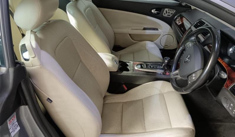 
								Jaguar Xk Xk 4.2 Coupe At full									