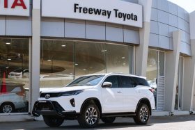 Toyota Fortuner 2.4 Gd-6 Rb At