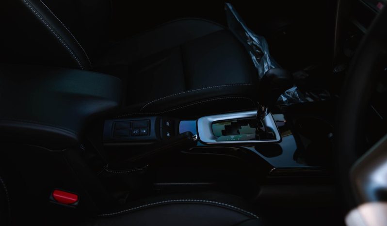 
								Toyota Fortuner 2.4 Gd-6 Rb At full									