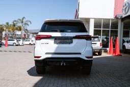 
										Toyota Fortuner 2.4 Gd-6 Rb At full									