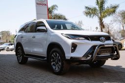 
										Toyota Fortuner 2.4 Gd-6 Rb At full									