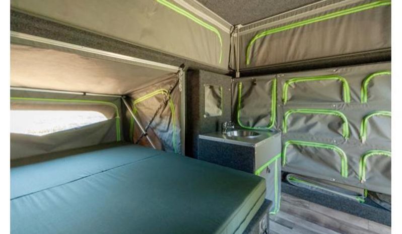 
								Caravan Tuff Cats Shamba Max full									
