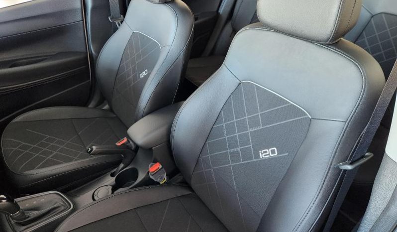 
								Hyundai I20 1.4 Premium At full									