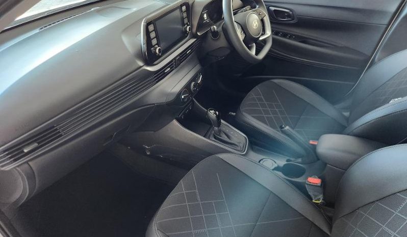 
								Hyundai I20 1.4 Premium At full									