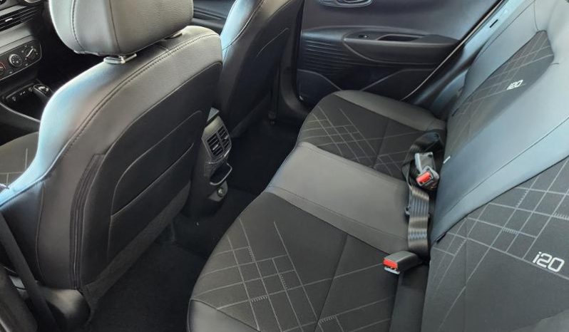 
								Hyundai I20 1.4 Premium At full									