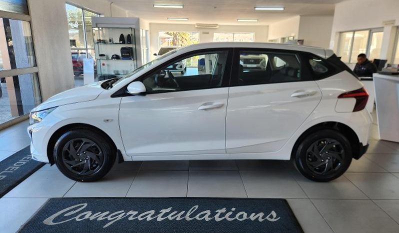 
								Hyundai I20 1.4 Premium At full									