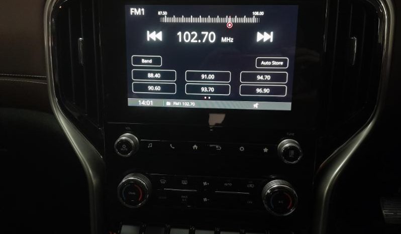 
								Mahindra Scorpio N Z8 4X4 At full									