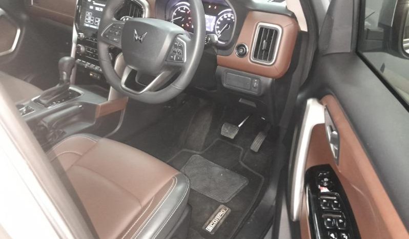
								Mahindra Scorpio N Z8 4X4 At full									