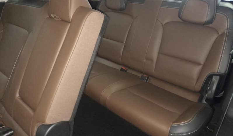 
								Mahindra Scorpio N Z8 4X4 At full									