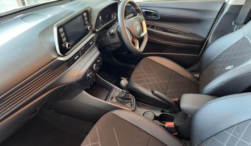 
								Hyundai I20 1.2 Premium full									