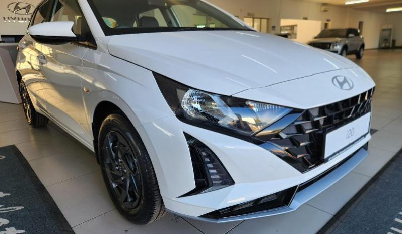 
								Hyundai I20 1.2 Premium full									