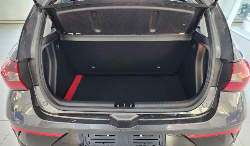 
								Hyundai I20 1.2 Premium full									